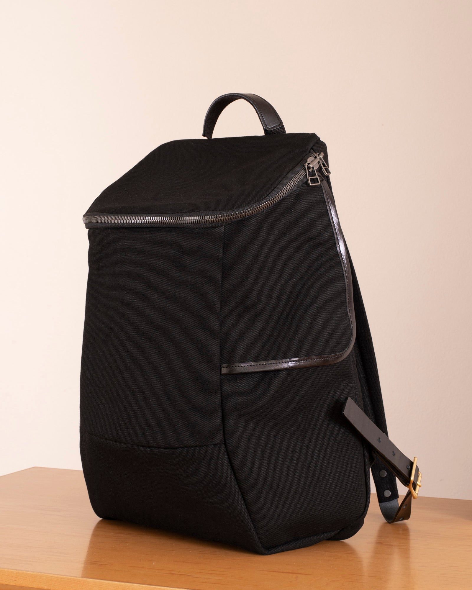 BACKPACK - Black & Black