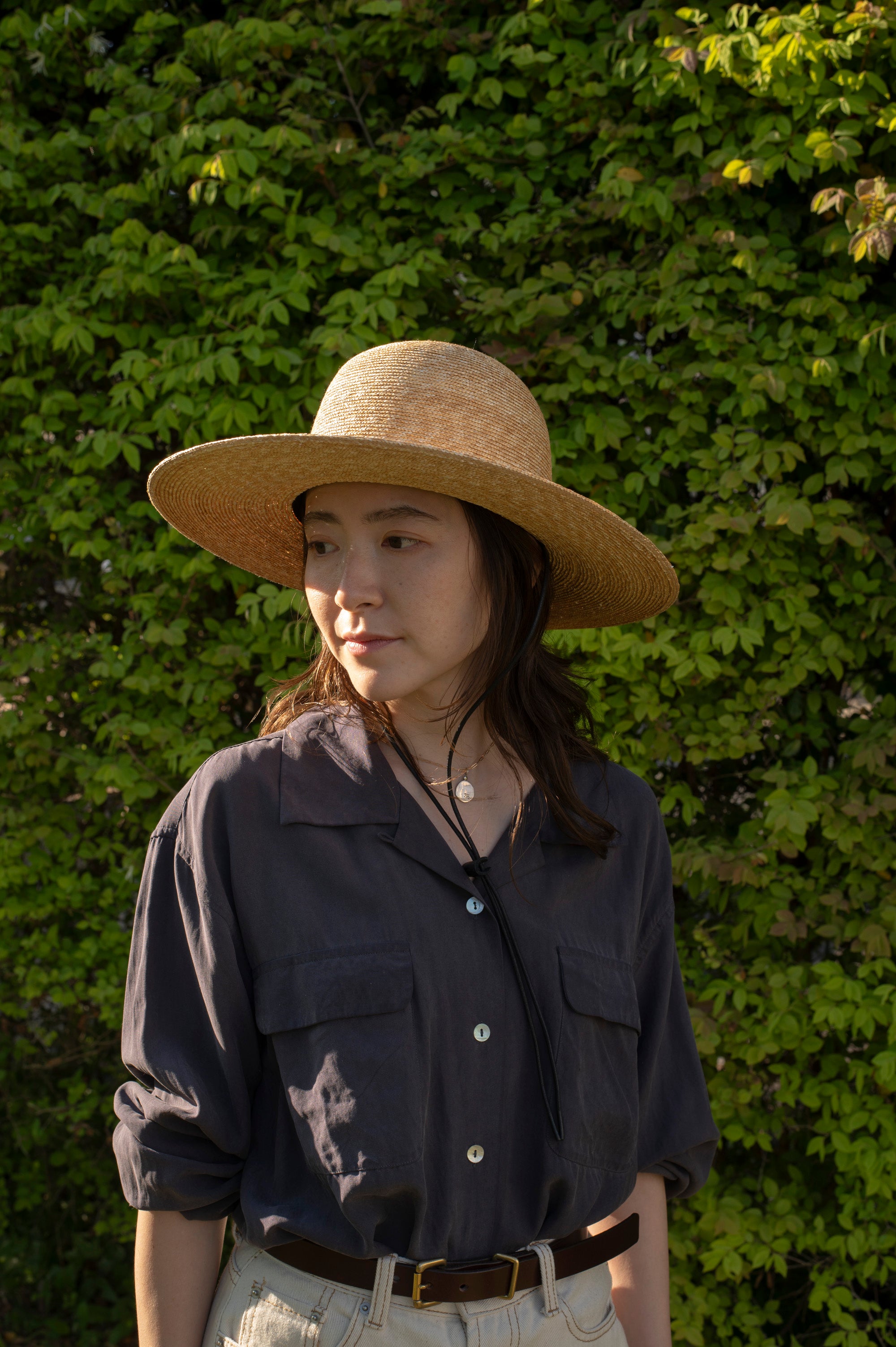 麦藁さん ☆ Uchiwaya Ryo : Marugame Uchiwa ⚫︎Indigo Gin Washi