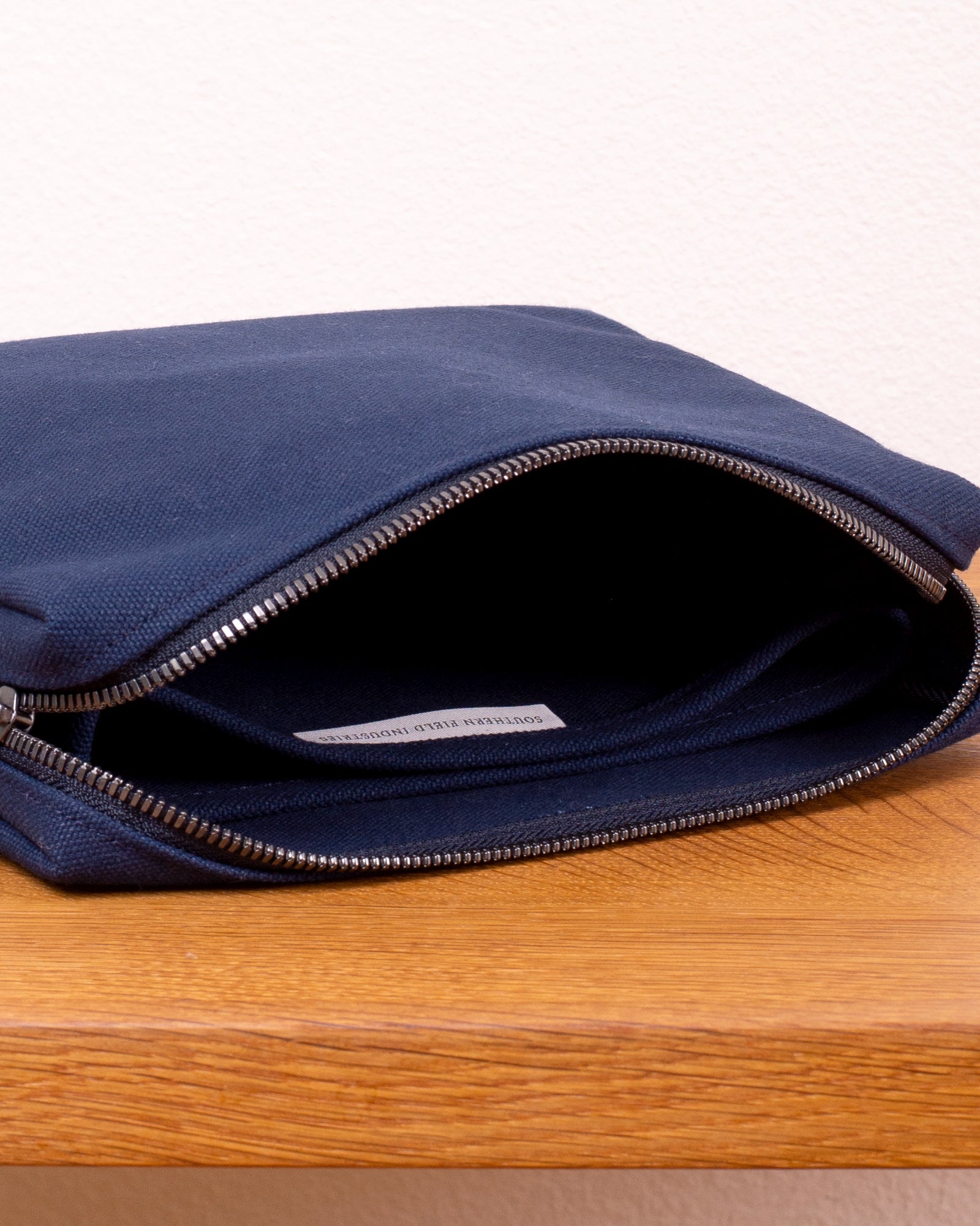 UTILITY POUCH 240 - Navy